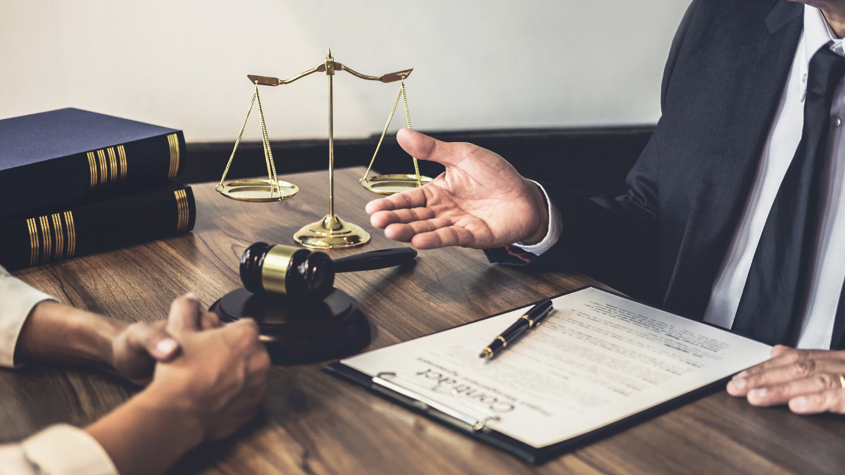 Legal Assistance for Everyday Situations: When Do You Need to Call a Lawyer?
