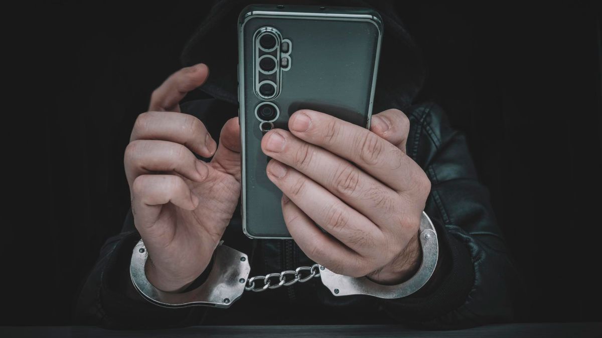 Will You Have Access to Outside Information in Prison